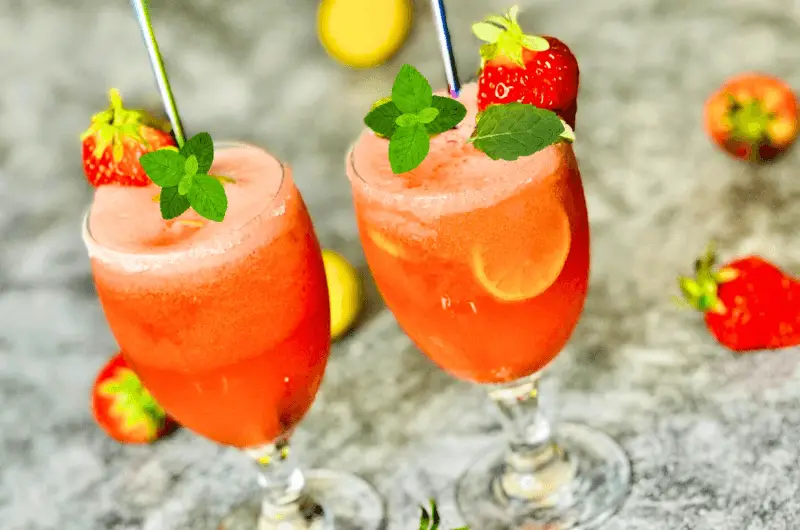 1-Minute Refreshing Strawberry Lemonade Recipe by Continental Food - Perfect Summer Drink for a Positive Mood