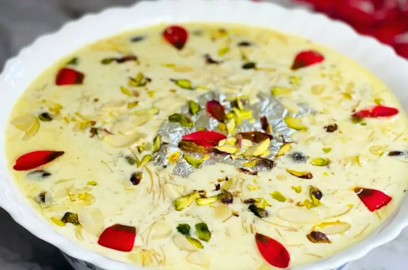 Make A Delicious Sheer Khurma: A Decadent Eid Dessert with 5 Simple Ingredients!