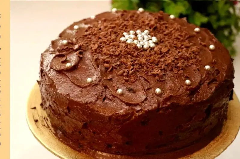 10 Easy Steps to Divine Chocolate Delight Cake Bliss with Creamy Frosting