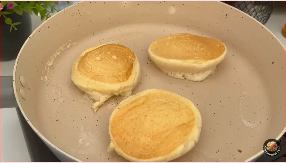 Fluffy Japanese Soufflé Pancakes