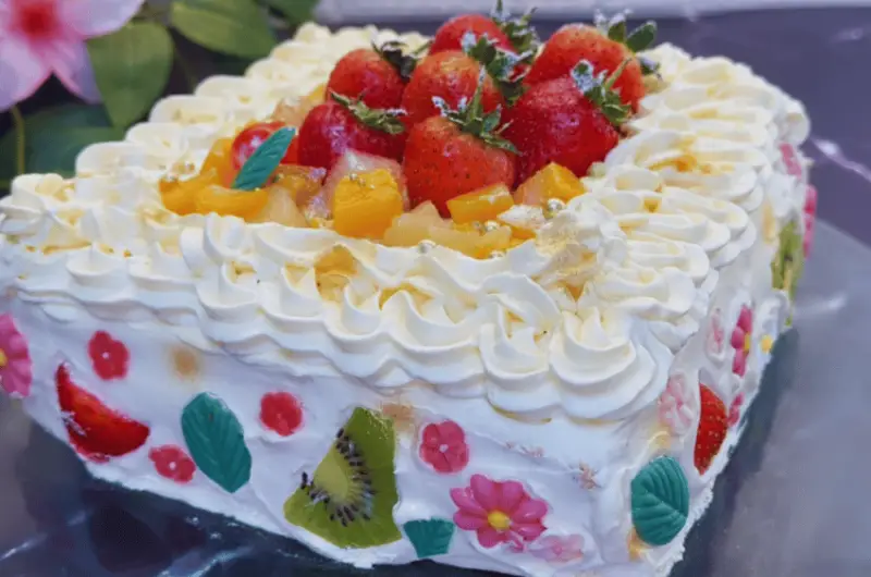 How to Make the Best Creamy Fruit Cake in Just 1 Hour