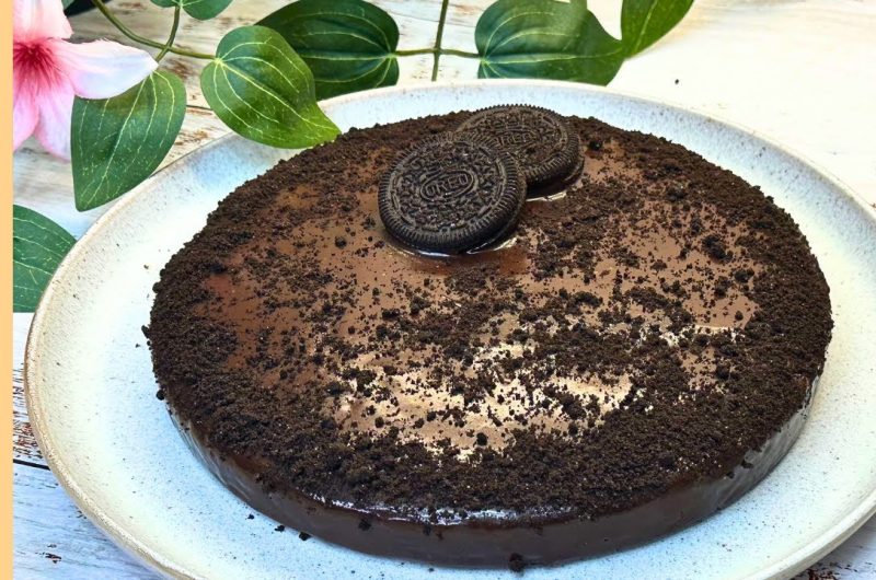 Quick Simple Moist Oreo Cake Just in 10 Minutes