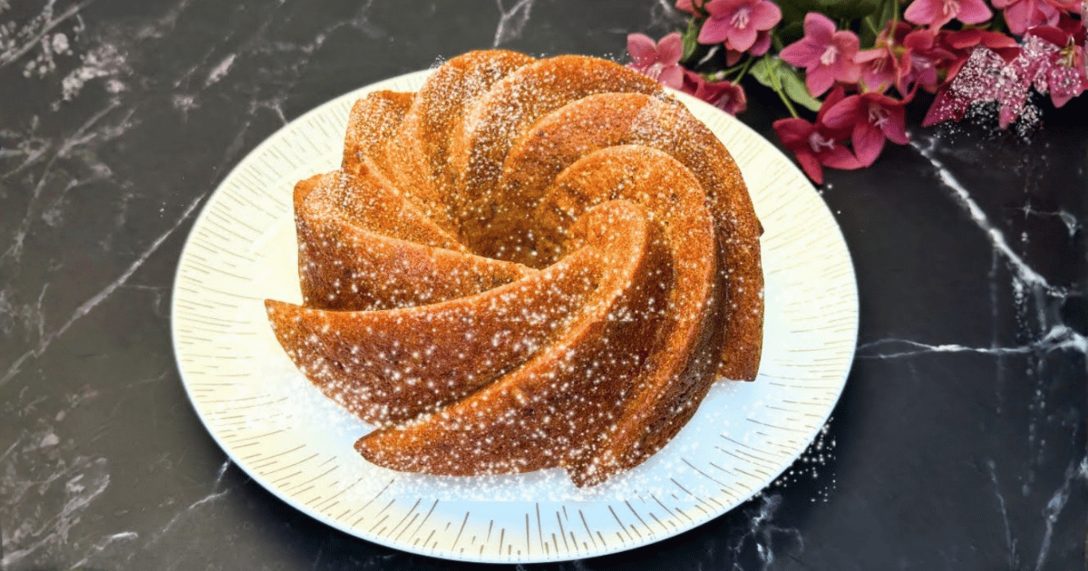Best Moist Banana Cake: Soft and Delicious